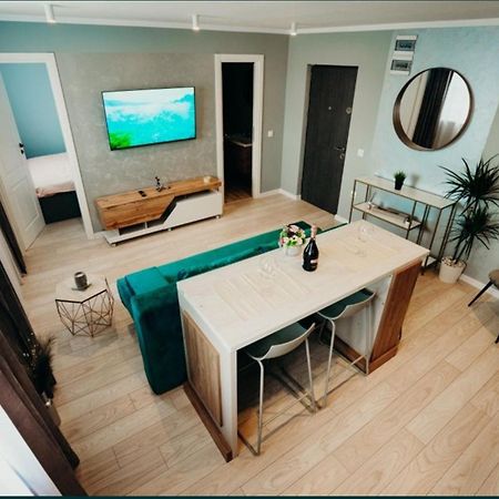 Studio 76 Apartment Onesti Bagian luar foto
